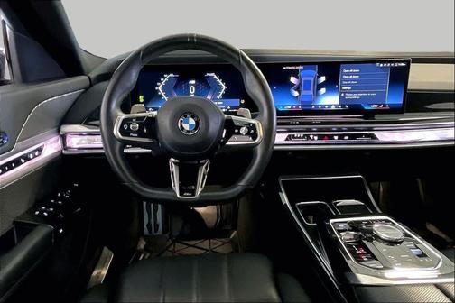 Black Sapphire Metallic 2023 BMW 740 i