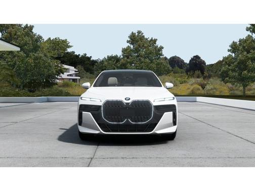 2025 BMW 740 i