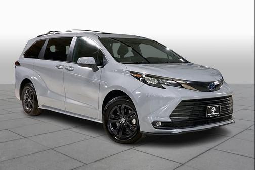 2024 Toyota Sienna Woodland Edition