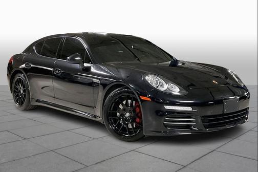 2015 Porsche Panamera 4