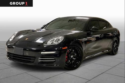 2015 Porsche Panamera 4