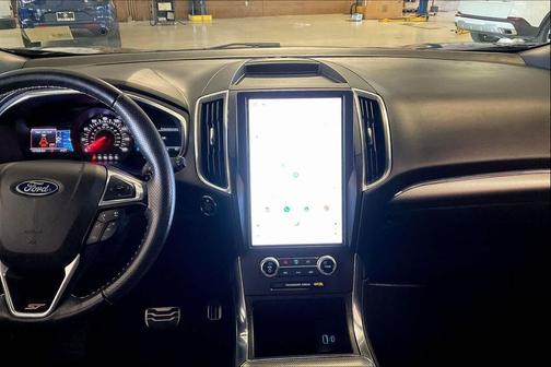2021 Ford Edge ST