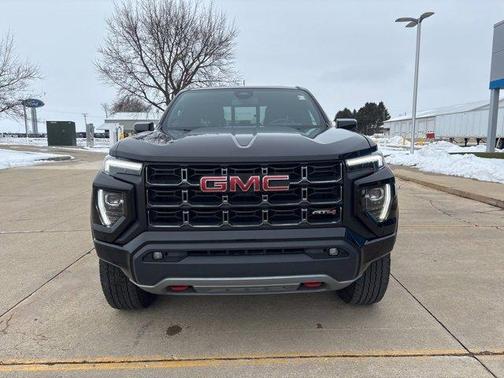 2023 GMC Canyon AT4