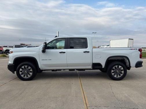 2025 Chevrolet Silverado 2500 Custom