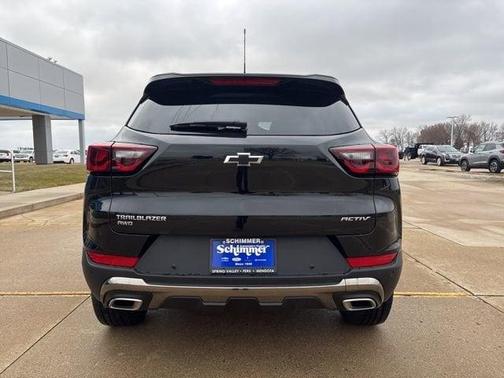 Mosaic Black Metallic 2026 Chevrolet Trailblazer ACTIV