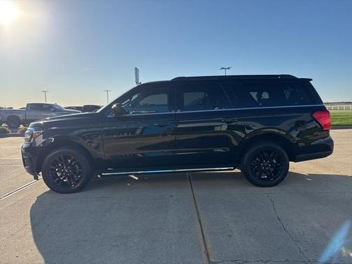 2022 Ford Expedition Max XLT