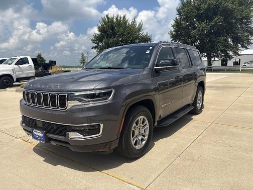 2024 Jeep Wagoneer Base