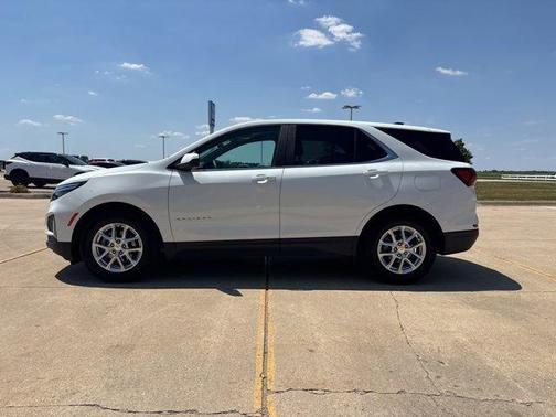 Summit White 2024 Chevrolet Equinox LT