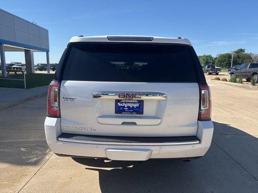 White Frost Tri-Coat 2019 GMC Yukon XL Denali