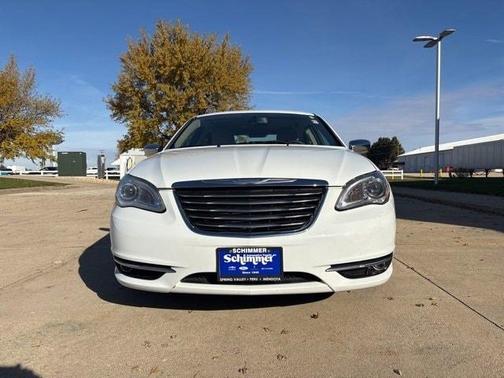 2013 Chrysler 200 Limited