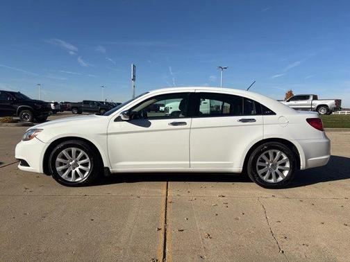 2013 Chrysler 200 Limited