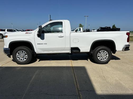 2025 Chevrolet Silverado 3500 LT