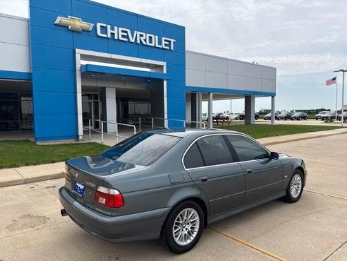 Gray 2003 BMW 525 i