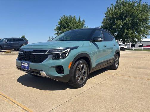 Blue 2024 Kia Seltos S