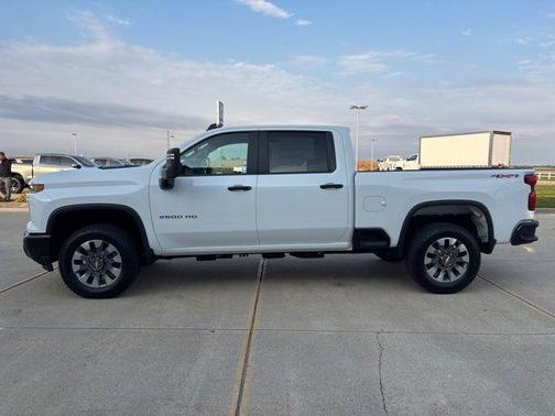 2025 Chevrolet Silverado 2500 Custom