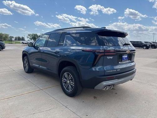 Lakeshore Blue Metallic 2026 Chevrolet Traverse LT