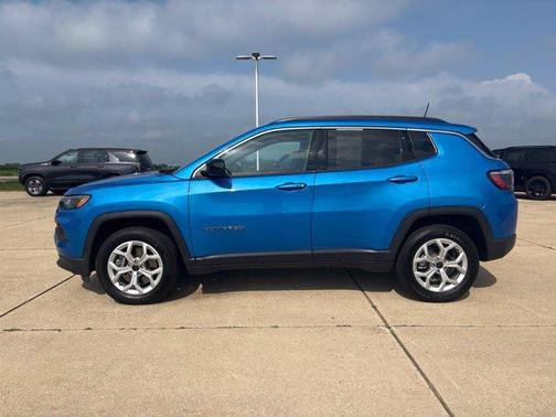 Hydro Blue Pearlcoat 2025 Jeep Compass Latitude