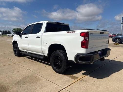 Summit White 2025 Chevrolet Silverado 1500 Custom Trail Boss
