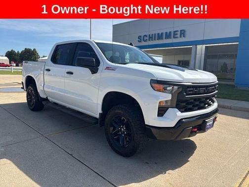 Summit White 2025 Chevrolet Silverado 1500 Custom Trail Boss