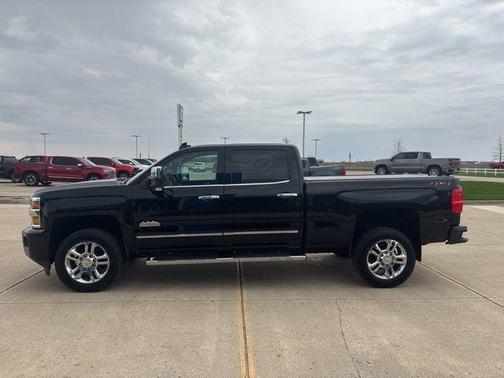 Black 2019 Chevrolet Silverado 2500 High Country