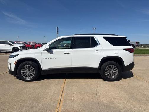 Summit White 2023 Chevrolet Traverse LT Cloth