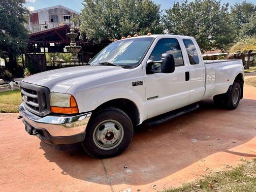 Oxford White Clearcoat 2001 Ford F-350 Long Bed