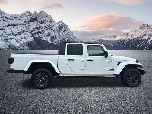2025 Jeep Gladiator Sport S