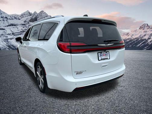 2026 Chrysler Pacifica L