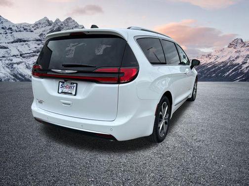 2026 Chrysler Pacifica L