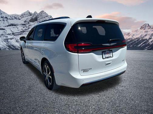 2026 Chrysler Pacifica L