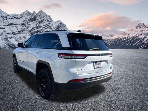 2026 Jeep Grand Cherokee Altitude