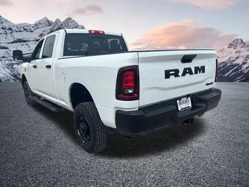 2025 RAM 2500 Tradesman Crew Cab 4x4 6'4' Box
