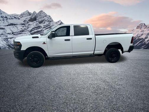 2025 RAM 2500 Tradesman Crew Cab 4x4 6'4' Box