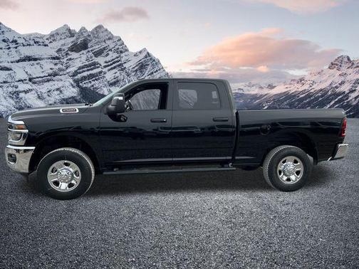 2026 RAM 2500 Tradesman Crew Cab 4x4 6'4' Box