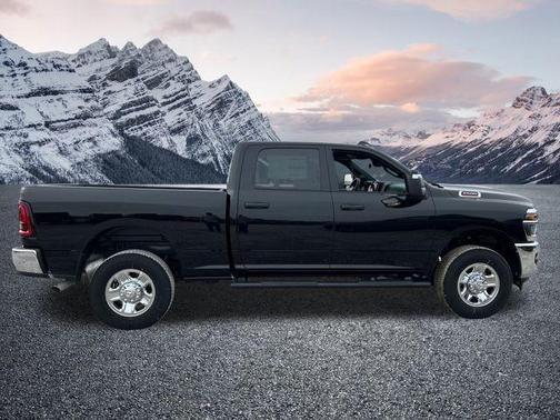 2026 RAM 2500 Tradesman Crew Cab 4x4 6'4' Box