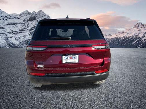 2025 Jeep Grand Cherokee Altitude