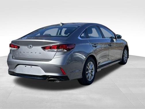 2018 Hyundai SONATA SE