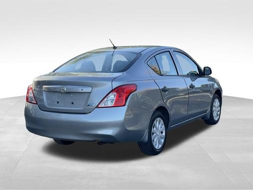 2014 Nissan Versa 1.6 S
