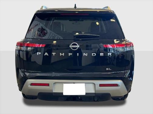 2025 Nissan Pathfinder SL FWD