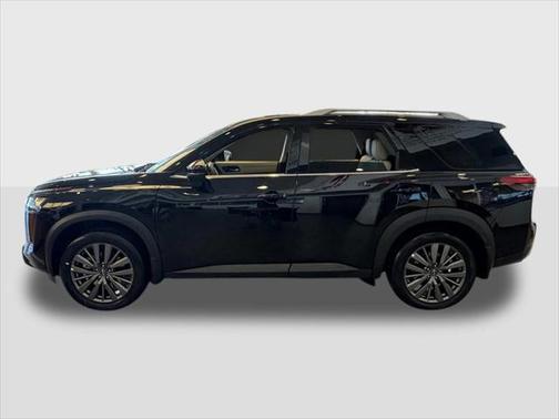 2025 Nissan Pathfinder SL FWD