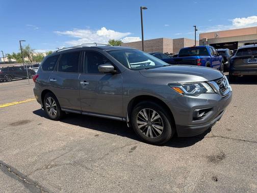 Gun Metallic 2020 Nissan Pathfinder SL 4WD