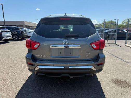 Gun Metallic 2020 Nissan Pathfinder SL 4WD