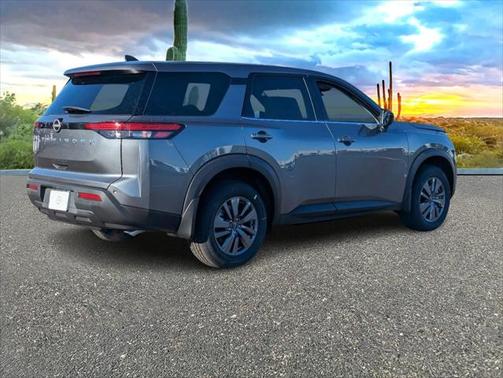 2025 Nissan Pathfinder S FWD