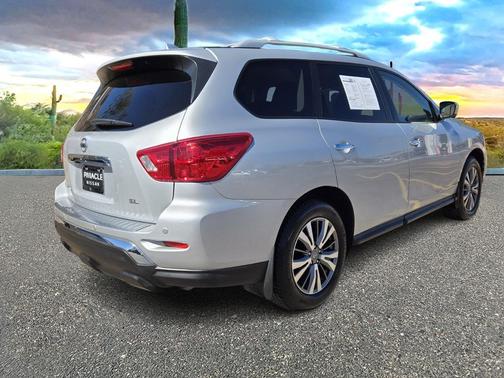2020 Nissan Pathfinder SL 2WD