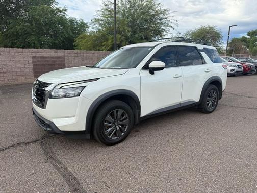 2022 Nissan Pathfinder SV 2WD