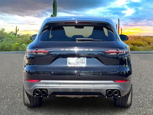 2022 Porsche Cayenne Platinum Edition