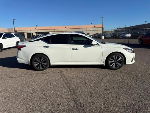 2021 Nissan Altima 2.5 SV