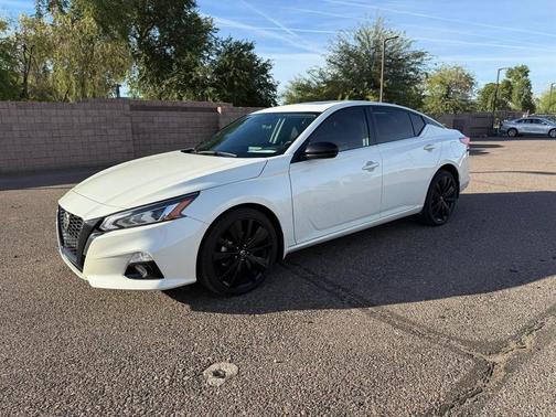 2022 Nissan Altima SR Intelligent AWD