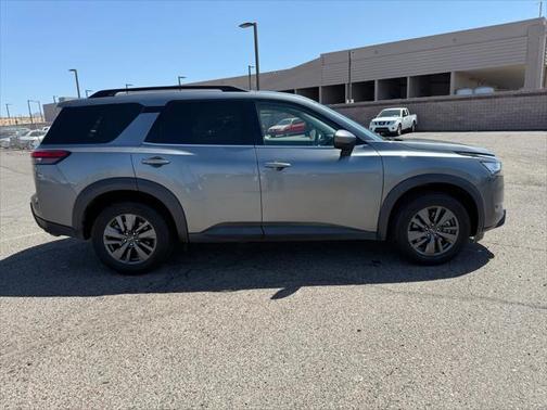 2022 Nissan Pathfinder SV 2WD