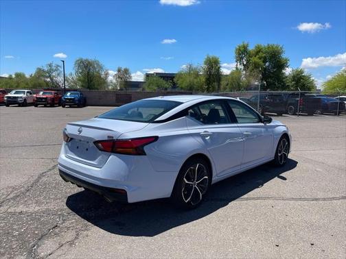 2023 Nissan Altima SR FWD
